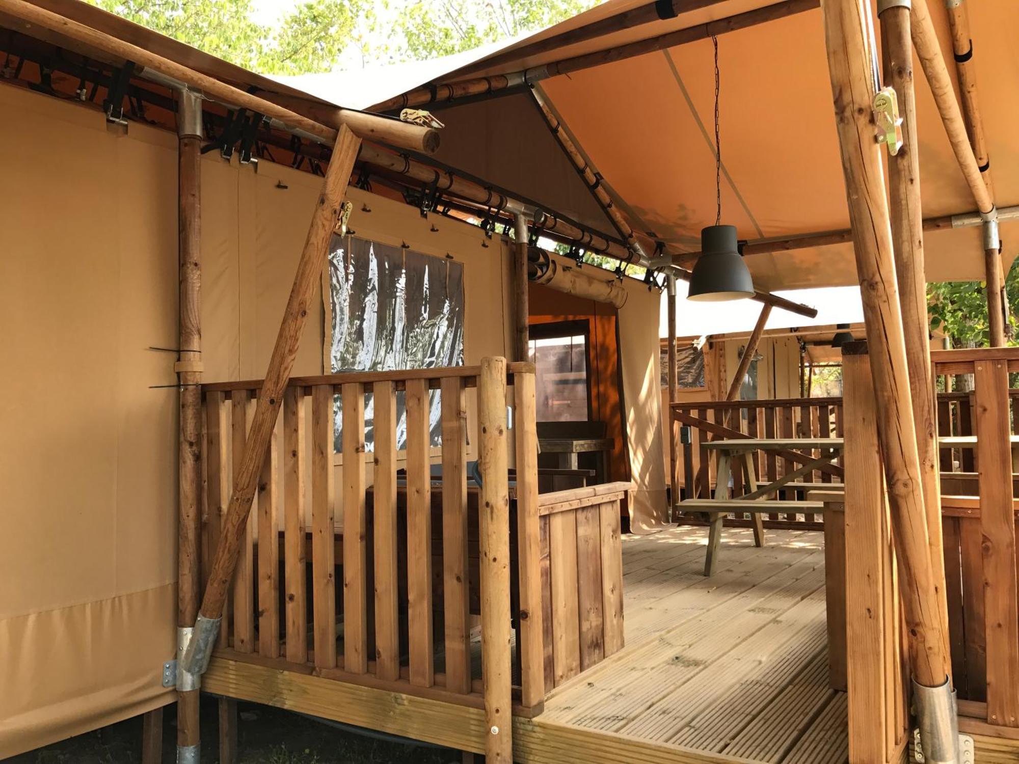 Bungalows - Camping El Solsones ソルソナ エクステリア 写真